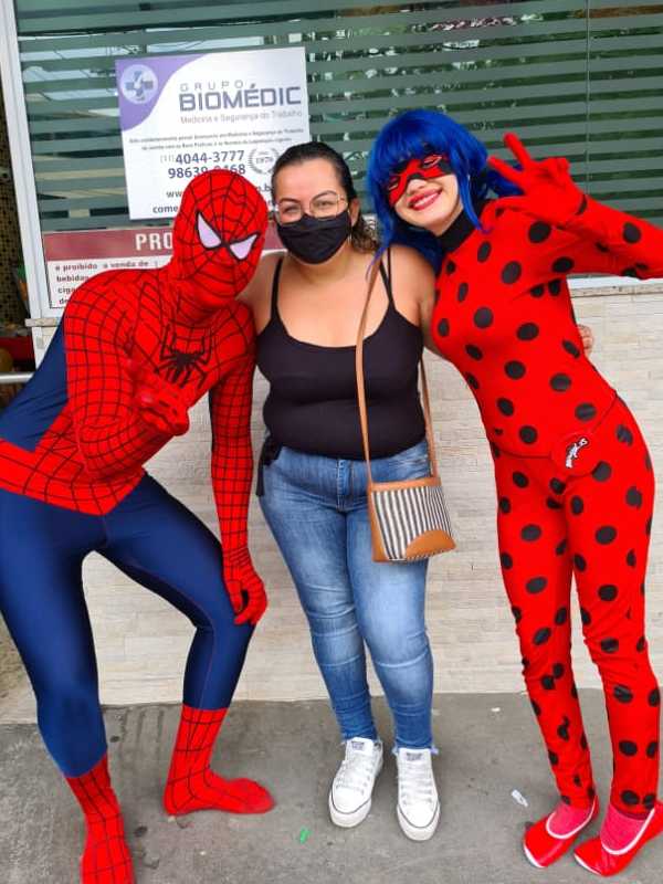 Personagens vivos e recreação