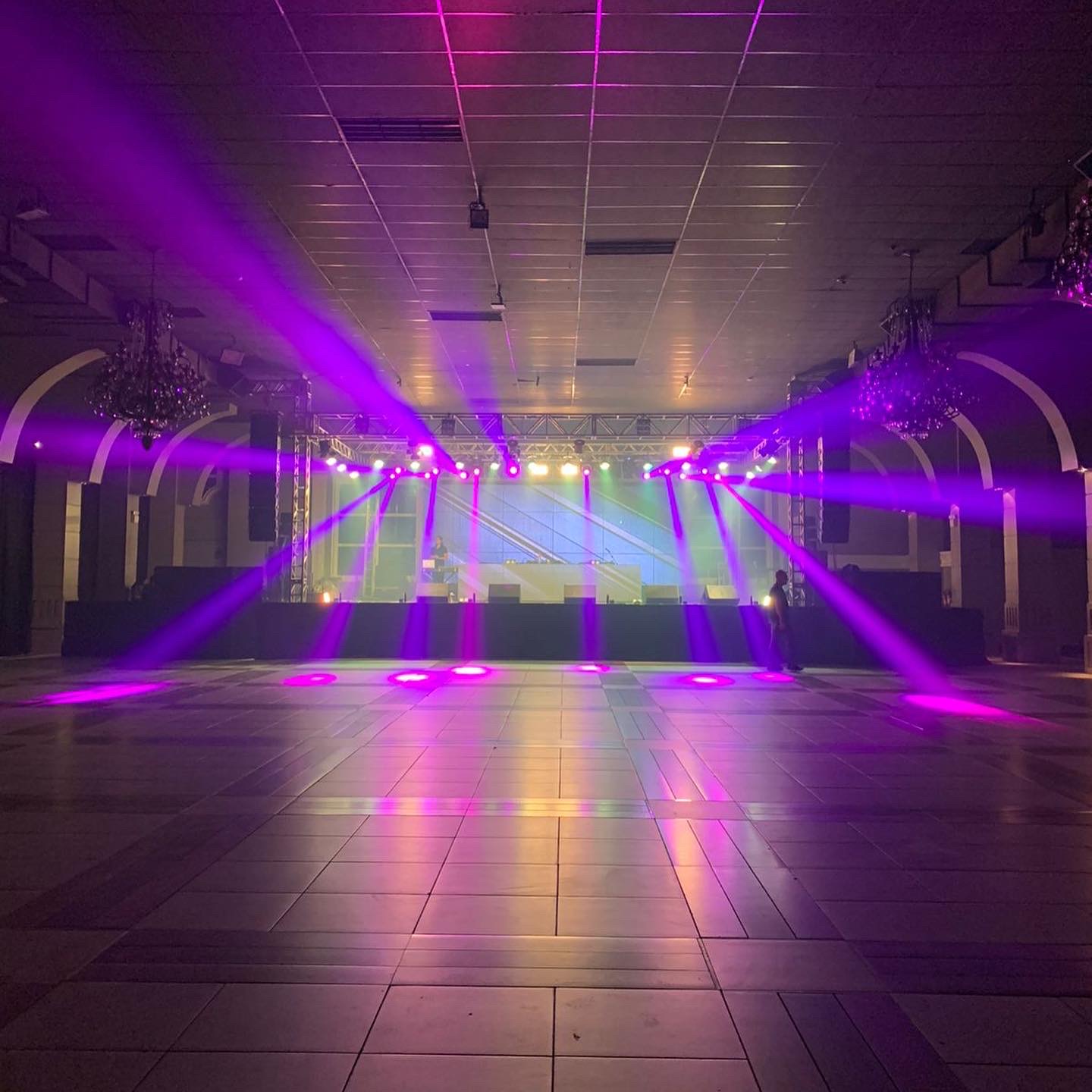 R&A EVENTOS – Som, Luz, Palco, Painel de led