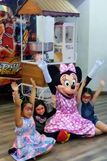 animação de festas, recreação, personagens vivos, algodão doce, pintura facial, escultura em balões, parabéns animado, oficinas e muito mais!!