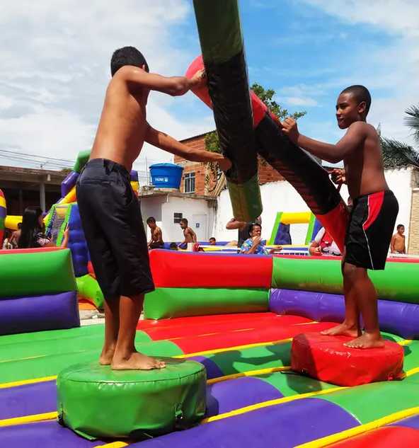 Base diversões – locação de brinquedos