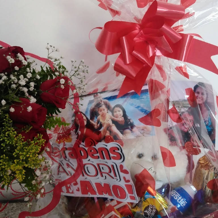 Festa na caixa uma doce surpresa