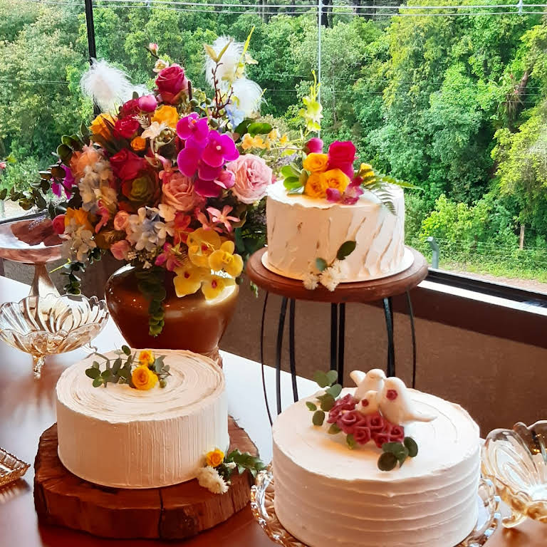 Leite condensado confeitos bolos e doces finos