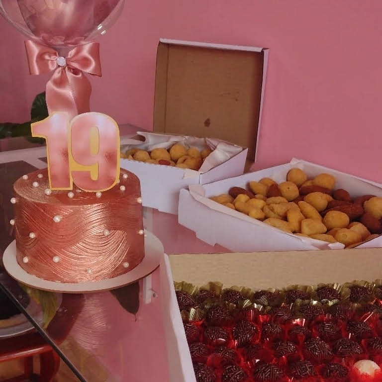 Empório docie bolos doces e salgados