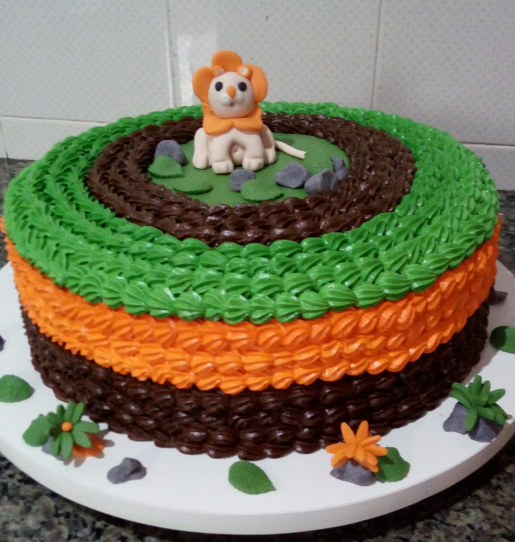 Bolos decorados e caseiros