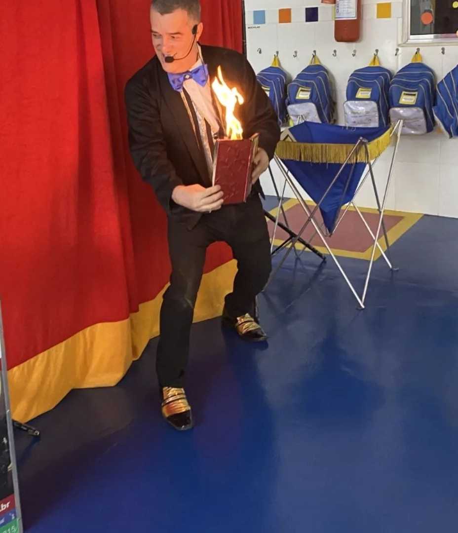 Aluguel e venda de personagens vivos pra animação de festas infantis em olaria RJ zap 21 97902 8315