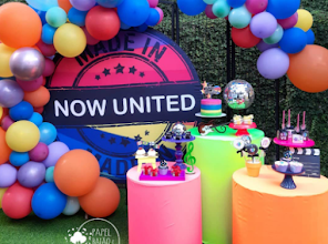 Papel balão e festa