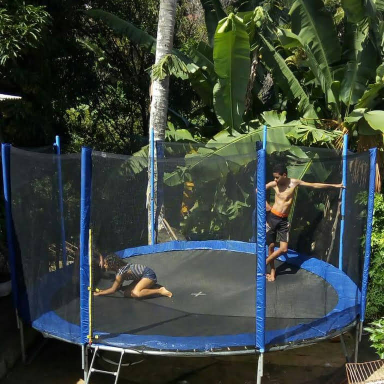 Emilly Kids Locação de Brinquedo