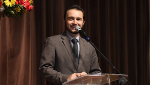 Mestre de Cerimônias Lucas Pereira