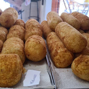 Salgados fritos e assados Empório