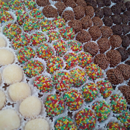 Eliane & Cia ( Bolos e Salgados )