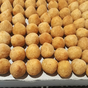 SRª MOCINHA SALGADOS