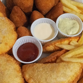 Chris & Chris salgados