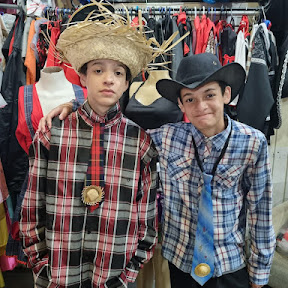 BRUXA FINA FANTASIAS