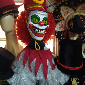 Fraks – Trajes para Festas e Fantasias