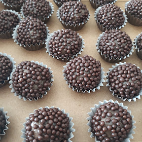 Bolos Brigadeiros e Cia