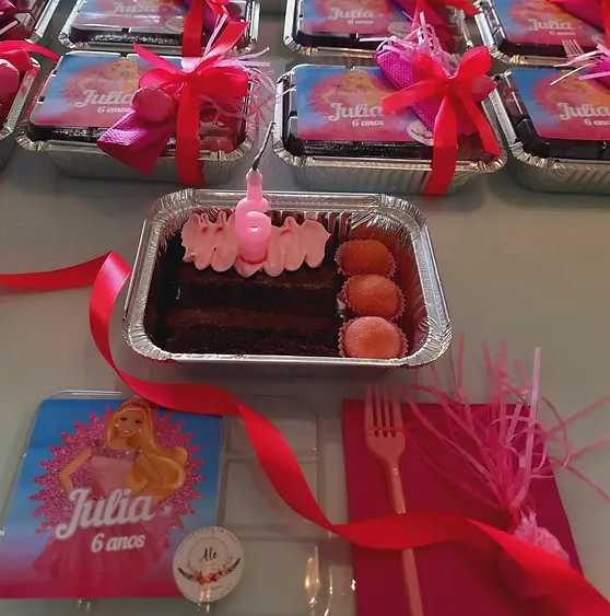 Ale sua festa em casa