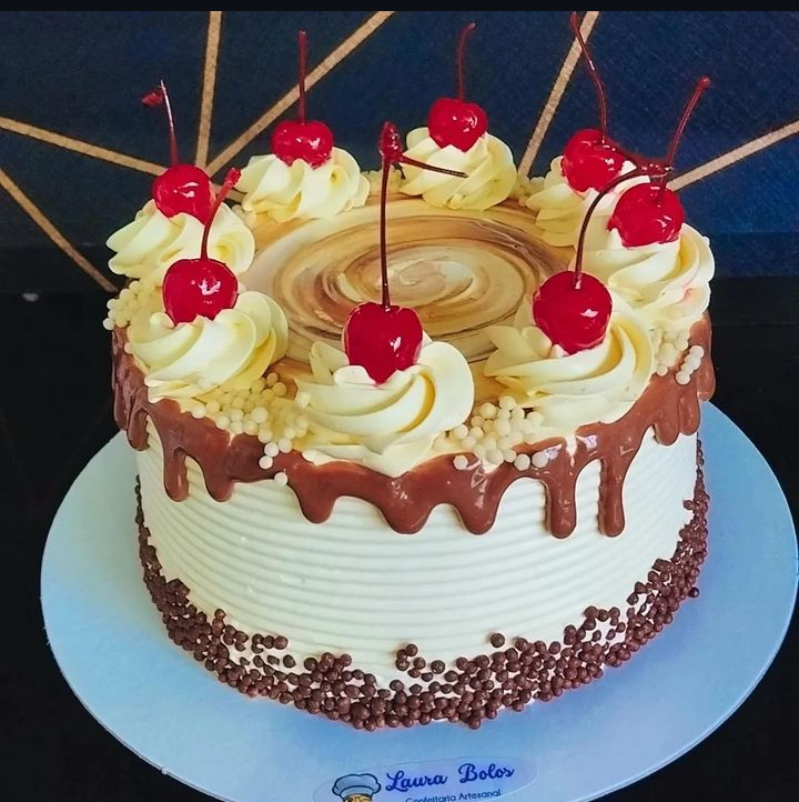 Laura lima Bolos