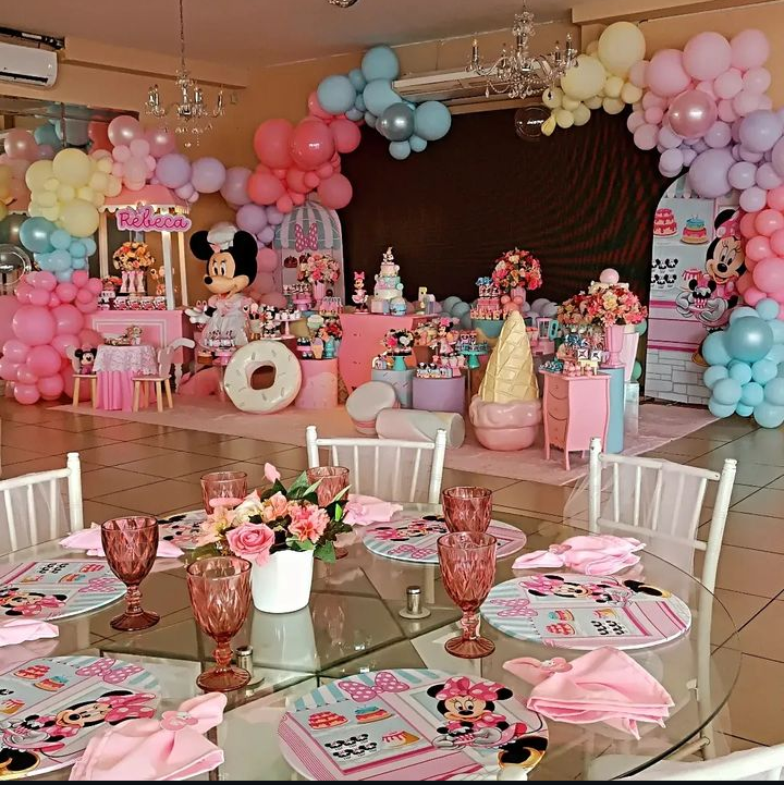 Decorações pegue e monte Da Ana