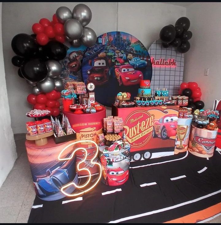 Decorações pegue e monte Da Ana