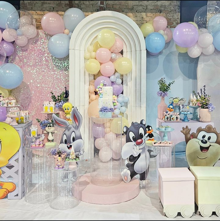 Thais feliciano festas