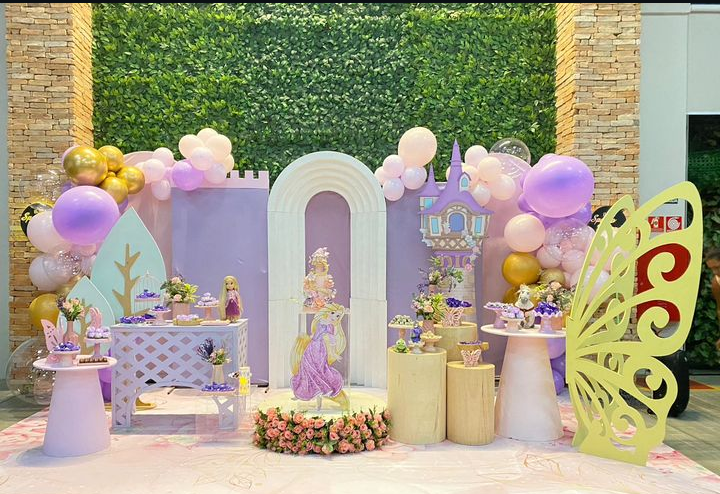 Thais feliciano festas