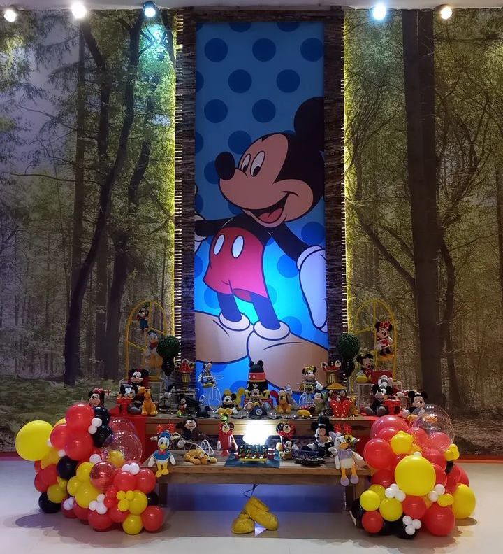 lushe festas e balões