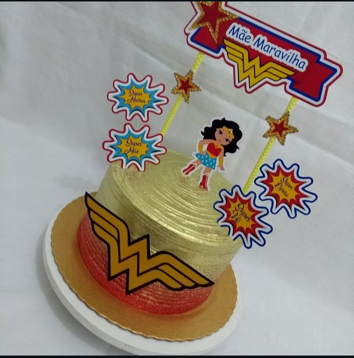 Dona ri bolos e doces