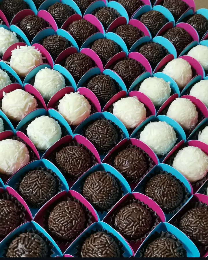 Clecia guloseimas acucaradas